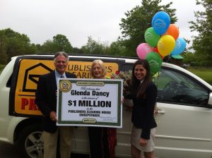 PCH $1 Million SuperPrize Winner Glenda Dancy and Prize Patrol